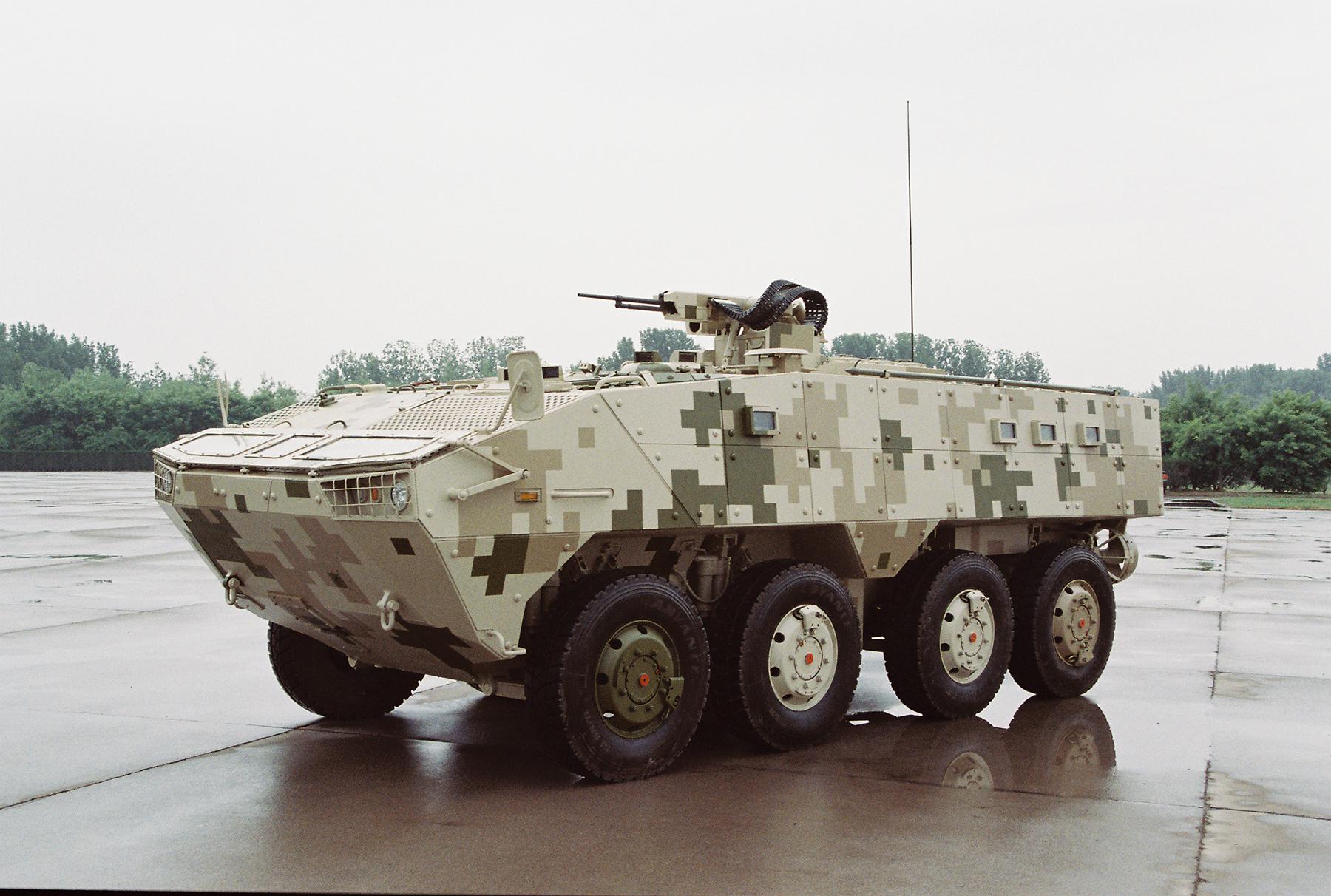 vp10 型8×8轮式装甲车